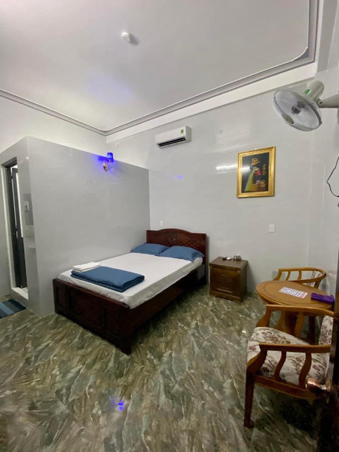 Nha Nghi Duy Tan Motel 140 Nguyen Du 0353007568 꽝응아이 외부 사진