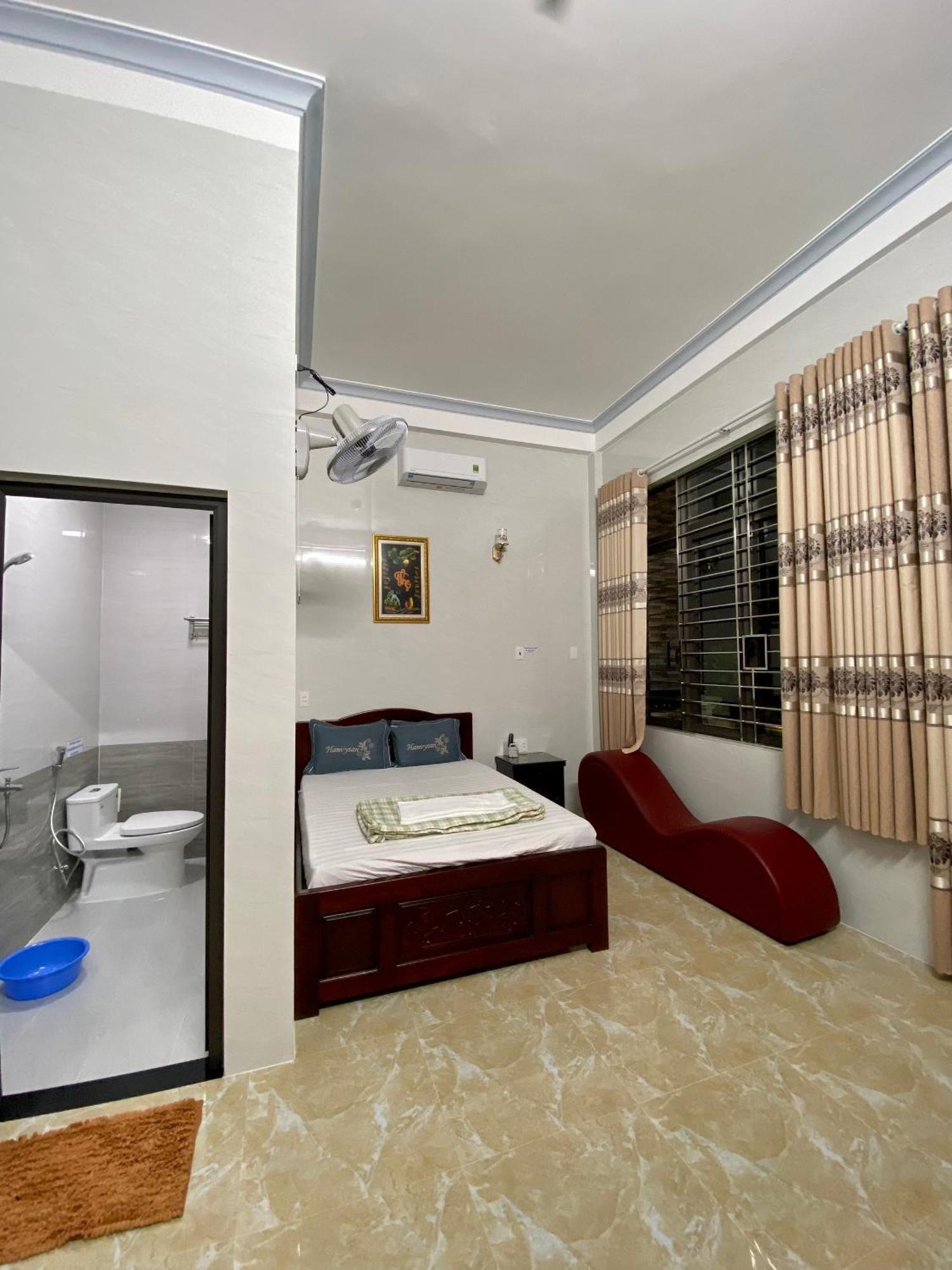 Nha Nghi Duy Tan Motel 140 Nguyen Du 0353007568 꽝응아이 외부 사진